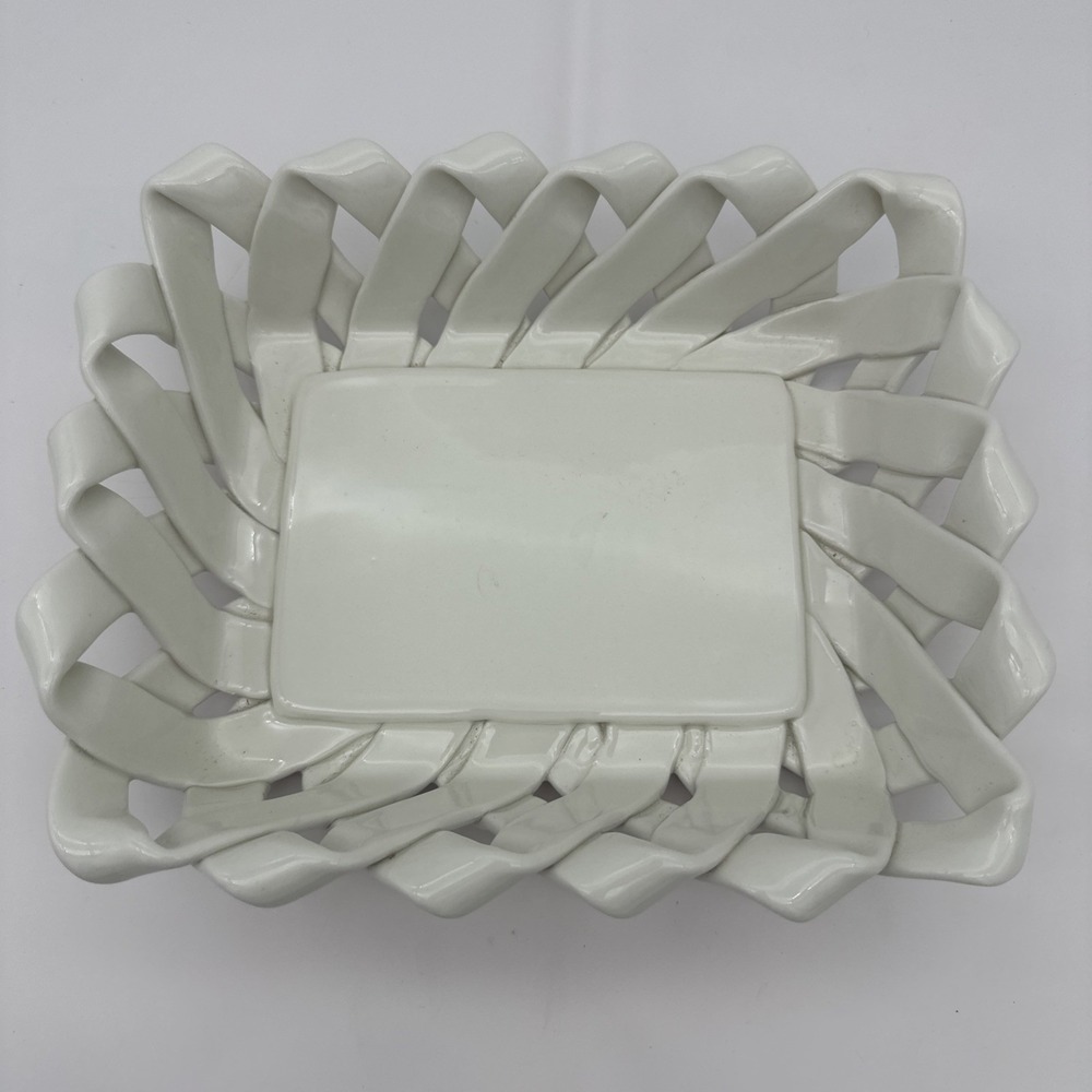 Lanzarin Ceramiche Italian White Ceramic Woven Basket Lattice Bread Bowl 8x10